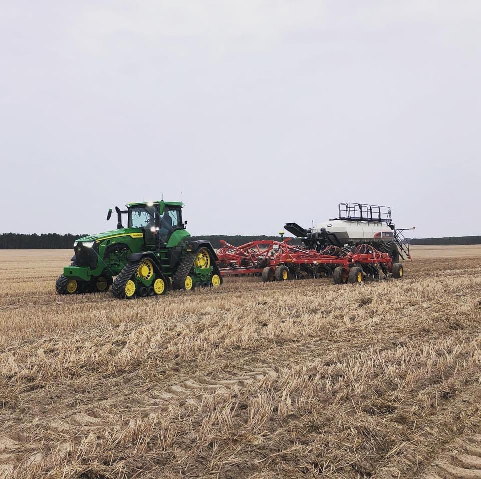 Come and see the John Deere 8RX 340 with the new Bourgault 3335 PLS Bar &amp; 9650 Trailing Bin at the Lake Grace community crop tomorrow. <a href="/AFGRIAU/">AFGRI Equipment Australia</a> <a href="/BourgaultAu/">Bourgault Australia</a>