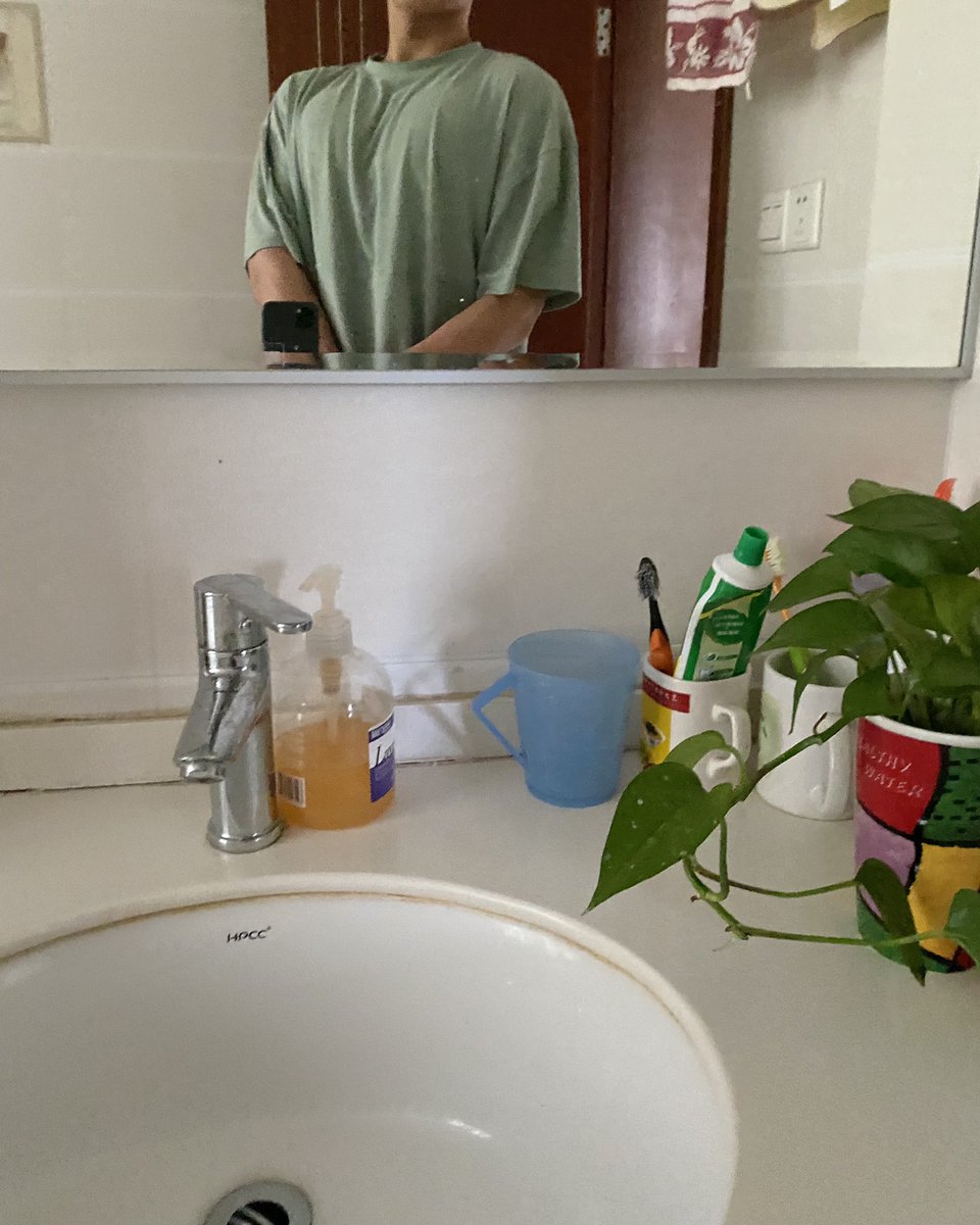 Ruddian tweet media