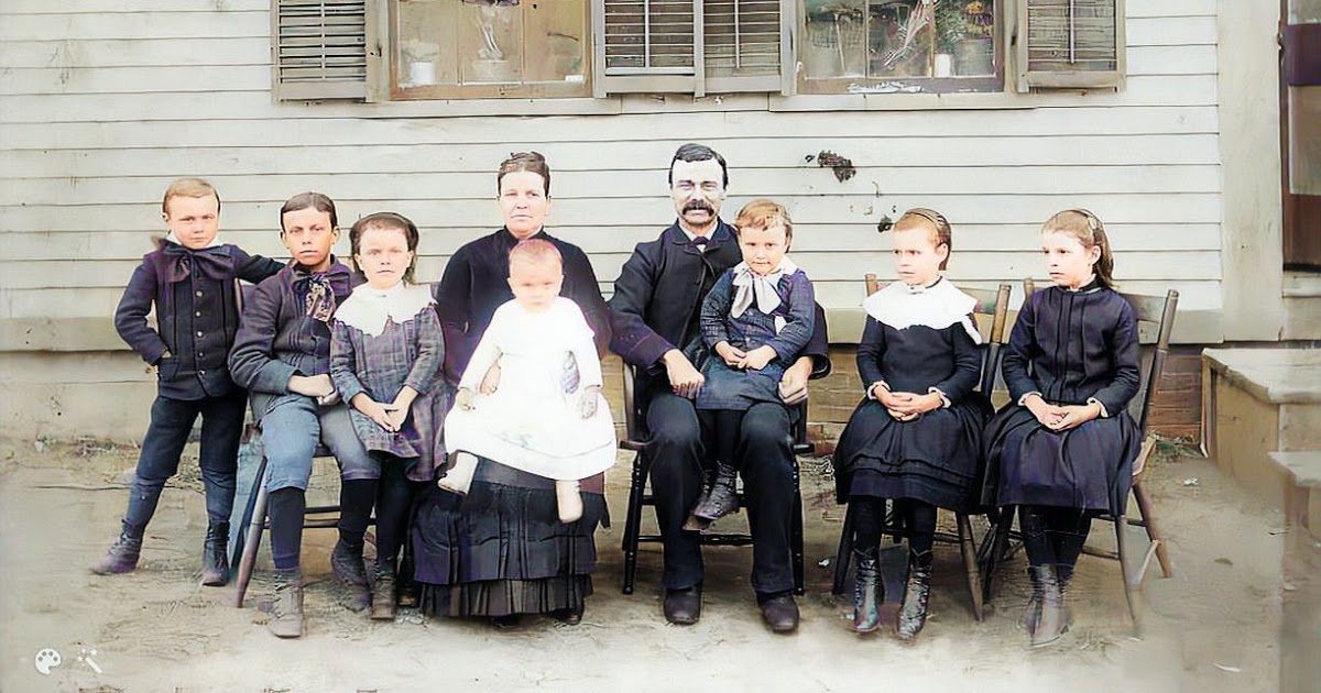 VerissimaFilms's tweet photo. Colorizing old photos can provide depth and detail. 
#FamilyPhotos #ColorizingPhotos
https://t.co/SrQbHCQTxp https://t.co/7ZawnySCQb