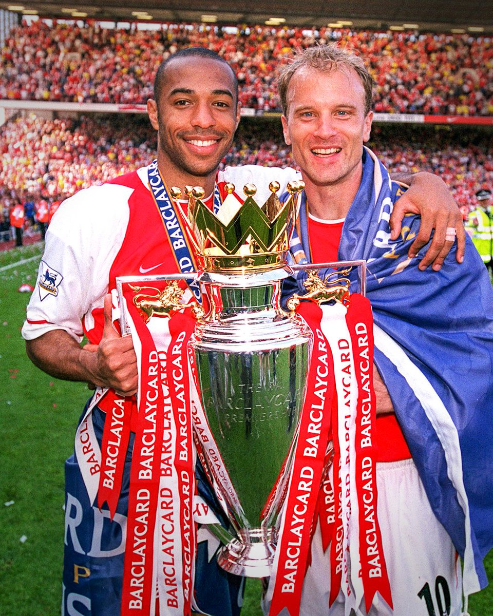 brfootball's tweet photo. 315 Premier League appearances
87 goals
94 assists
3 titles

Dennis Bergkamp joins teammate Thierry Henry in the Premier League Hall of Fame 🏆 https://t.co/s2VTZug4xl
