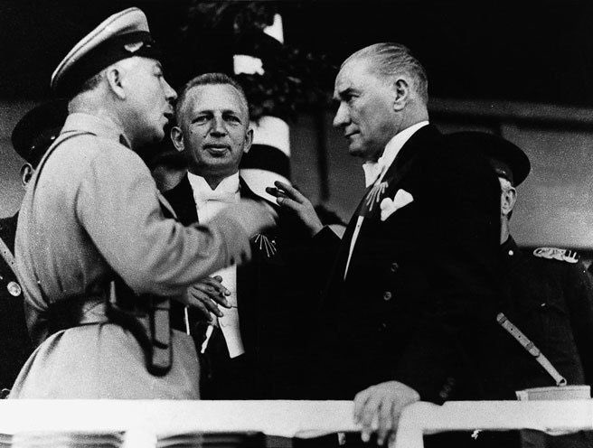 turkgenclikk's tweet photo. #19Mayis1919 Türk Gençliği seni unutturmayacak rahat uyu Atam 🇹🇷 https://t.co/W5GIZxTrCu
