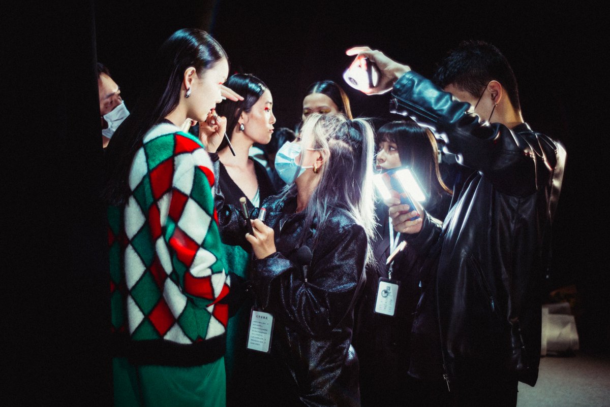 Shanghai_FW's tweet photo. Let's check out the highlight of AW21 SHFW backstage (vol.1).
#chinesedesigner #shanghaifashionweek #SHFW #backagestage https://t.co/9l77i3ziTY