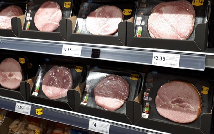 encasegroup's tweet photo. As sustainable and recyclable packaging is becoming increasingly important for customers. Find out how your company can adapt and build customer relations through sustainable packaging. https://t.co/SbAQfQxAyV https://t.co/s9STmDjGea