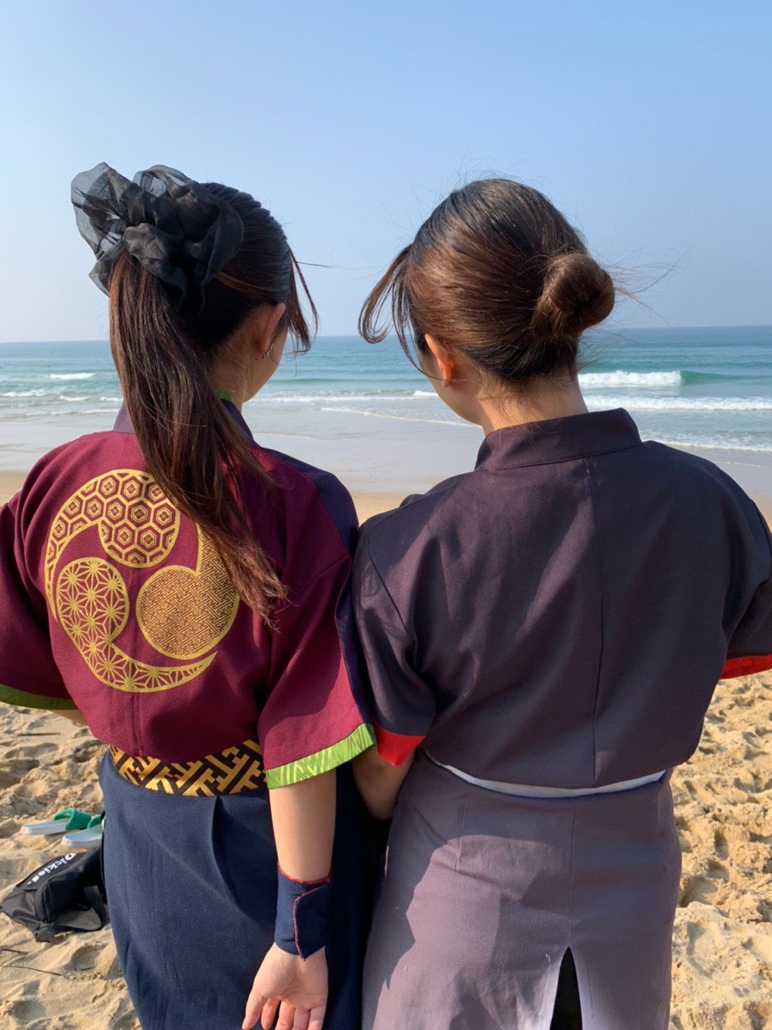 福岡大学 和太鼓部 鼓舞猿 部員日記リレー3日目 中島 葵衣 法学部 法律学科 2年 宮崎出身の19歳です 最近ブランコにはまっていて ブランコ見つけたらすぐのります 鼓舞猿には多くの衣装がありますが 私が好きな衣装は紫衣装です 定期演奏会では