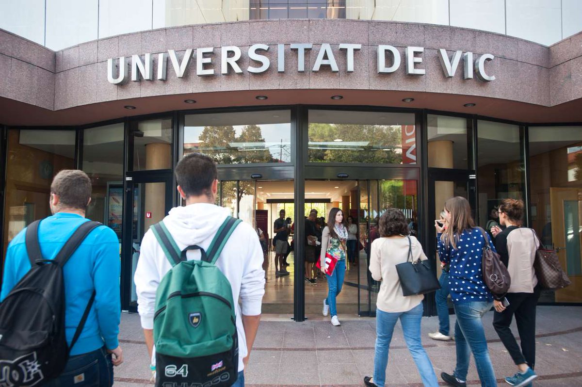 uvic_ucc's tweet photo. 📢 El 95% dels graduats en Administració i Direcció d’Empreses, el 92% de Publicitat i Relacions Públiques i el 90% de #Fisioteràpia treballen als sis mesos després d'acabar els estudis. #ADE #PiRP @UVic_Fec @uvic_fcsb
👉 https://t.co/zIi0hbQ6xT https://t.co/qAxSWTr310