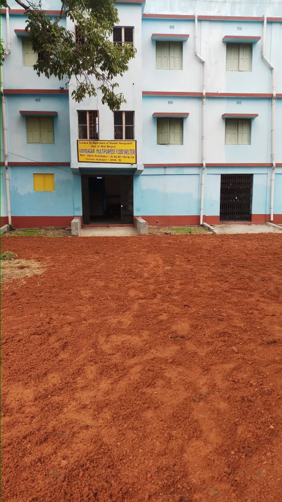 idevadhikari's tweet photo. With the help of The Government 50 Bed Isolation centre in Ghatal with Doctors ,Nurses, Medicine N Food 🙏🏻 https://t.co/V20jXebYeN