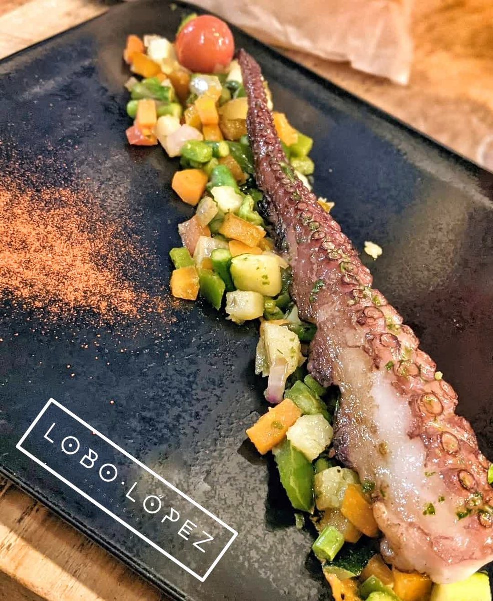 En su punto perfecto de cocción... ❤️

<a href="/LaVidaEnTapas/">La Vida</a> #Sevillahoy #TDSGastro #TdsActualidad #GastronomiaSevilla #food #foodporn #Seville #tapas #slowfood #Gastro #LoboLopez #SameSameButDifferent