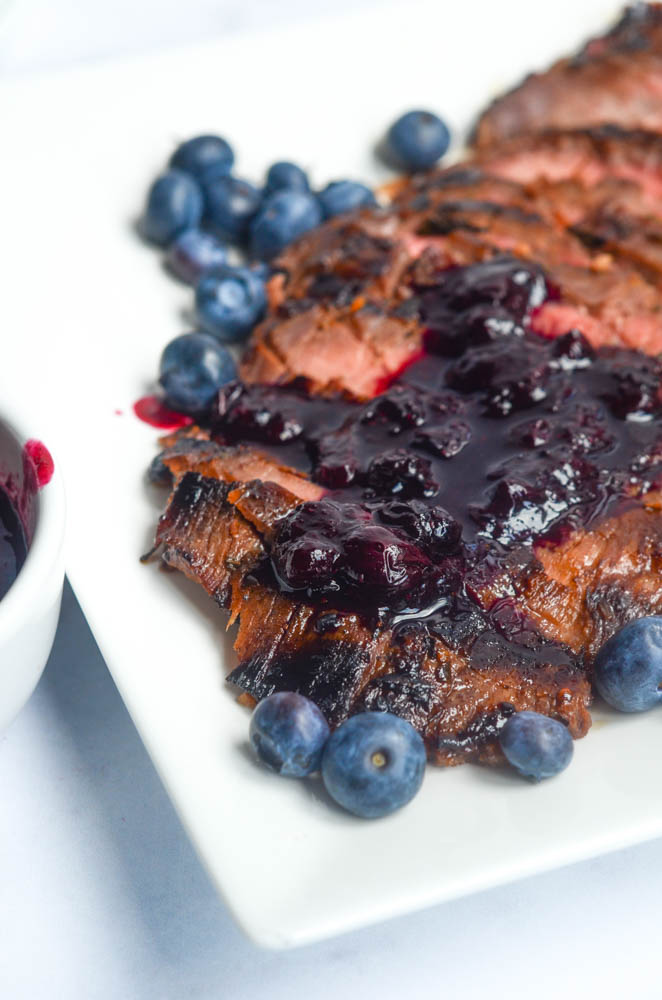 NamcharSA's tweet image. Did you know that blueberries pair well with steak... Giving you a delicious sweet and savoury combination! 

Are you willing to try it at your next braai? 🔥 Let us know! 

#namchar #namcharsa #foodcombinations #braaicombinations #blueberriesandsteak