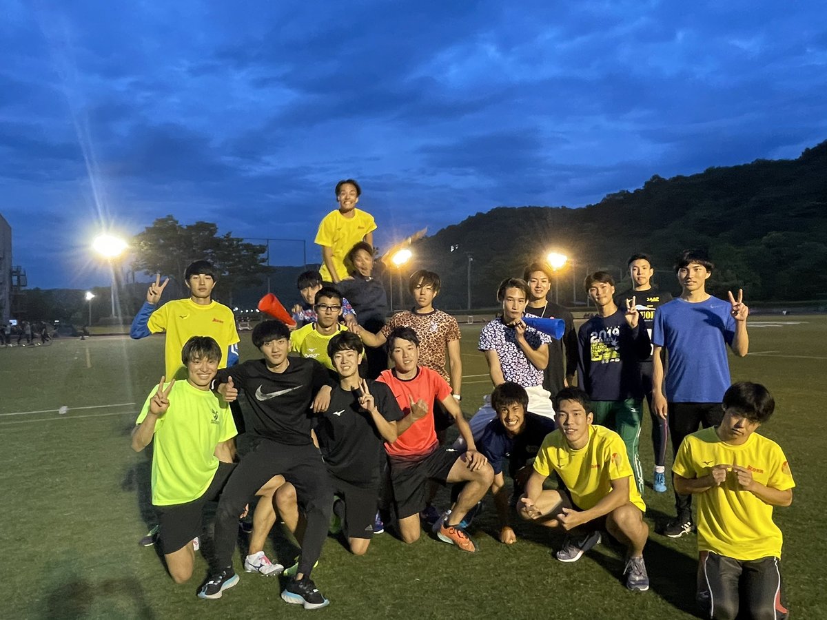 SundaiSprint's tweet photo. 【 関東ICまであと…１日🌟】

いよいよ明日から関東インカレが始まります‼️
本日はチーム男子👦🏻チーム女子👧🏻です✊🏻
選手・スタッフ、チーム一丸となって全力で戦いますので、熱い応援のほどよろしくお願いします！🎌
※撮影時のみ、マスクを外しています。 https://t.co/Cj20CWkJrL