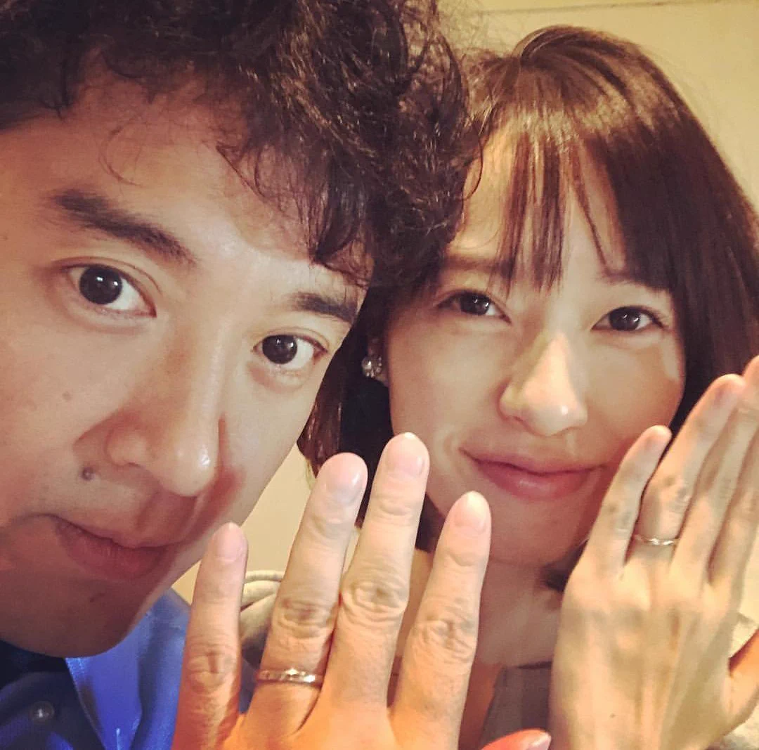 戸田恵梨香さん・新垣結衣さんという美人女優と共演したが…！どちらも嫁に送り出したムロツヨシさんには幸せになってほしいとの声続出！！