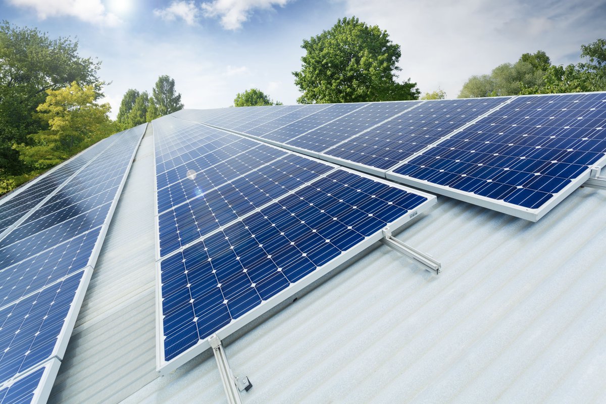 Did you know that in 2000 we invested in Solar panel technology? We have a 32-panel array on our warehouse roof which supplies most of the electricity we use! 

#solarpanels #sustainablebusiness #printingbusiness #thepowerofprint