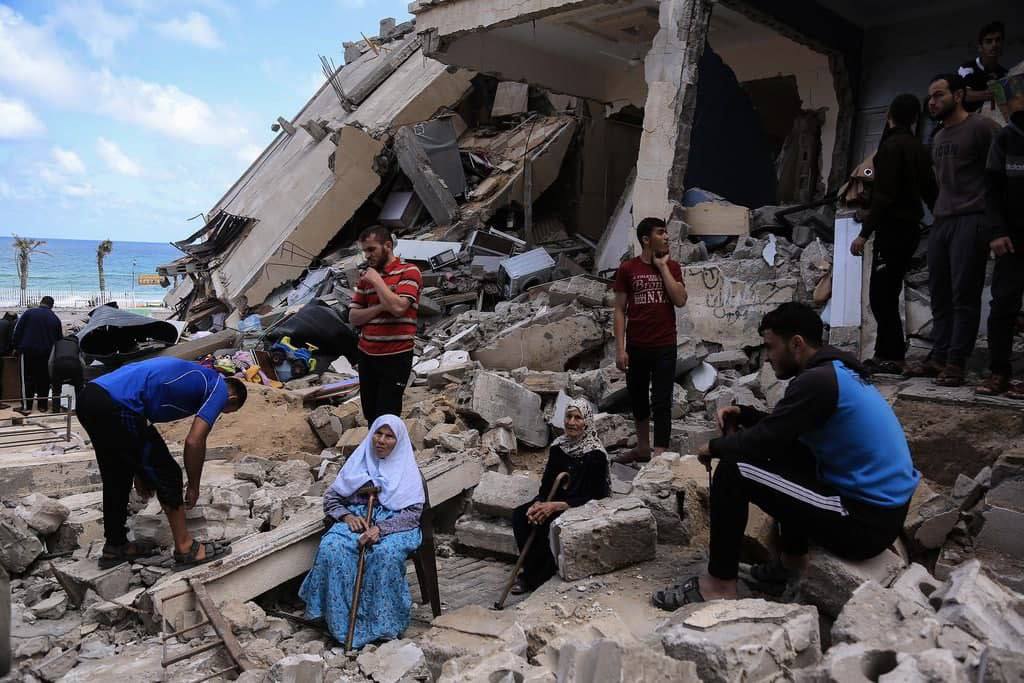 Azfar0307's tweet photo. You see these Zionists Laknatullah. You have injured many people Palestinians. You are very cruel. You are a coward because you attacked the people of Gaza.
#VisitIsrael untuk menghancurkan Israhaell. #IsraelTerrorists #Israel 
#IsraelKoyak 

#savepalestinians #freepalastine https://t.co/vRTQGH31Px