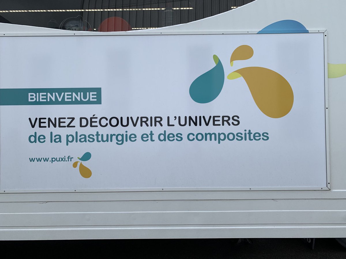 Merci à #polyvia pour la mise à disposition du camion PUXI sur le site IndustriLab
Des salariés licenciés de l’aéronautique présents et intéressés par les opportunités d’emploi et de formation dans l’industrie de la plasturgie ⁦@FredericDanel⁩  ⁦<a href="/FlorenceSoAlves/">Florence So Alves</a>⁩