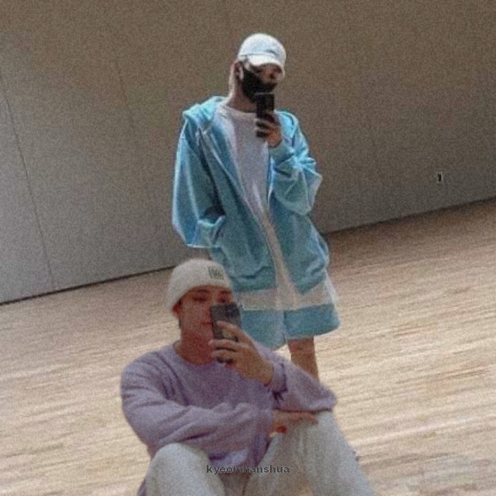 kyeomhanshua's tweet photo. why take a separate mirror selca if both of you can do it together 😭

I vote @pledis_17  for #BBMAsTopSocial #HANSHUA https://t.co/lHpBtUODMw