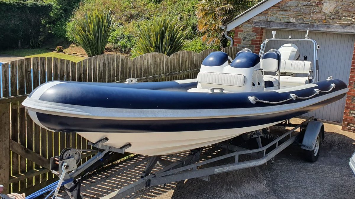 How about enjoying the Bank Holiday afloat? This RIB could be your ticket to just that. It's a Shakespeare 6.5 with a 150hp Evinrude Ficht outboard. Epic handling with speed to match!!! #boatsforsale #boatsales #boatbrokerage #ribsforsale yachtworld.co.uk/boats/2005/sha…