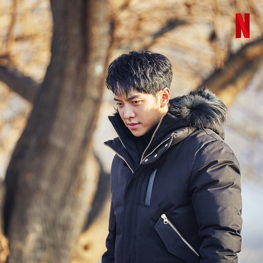 lorie_mylove's tweet photo. Two heinous character portrayed by one great actor named, #LeeSeungGi.👏
Jung Bareum and Flower Killer.💮🗡
What an epic match up if these two will meet.
#Busted3
#MouseFinale
LeeSeungGi
이승기 마우스 https://t.co/pRV8qe9Fq7