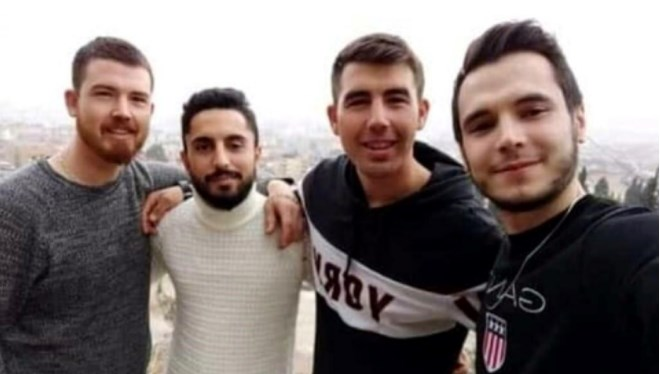 pusholder's tweet photo. Manisa'da 31 Ocak tarihinde yan yana cesetleri bulunan 4 gençten 3'ünün intihar ettiği, diğerinin de uyuşturucudan öldüğü belirlendi. (NTV) https://t.co/EPIOzAnr2w