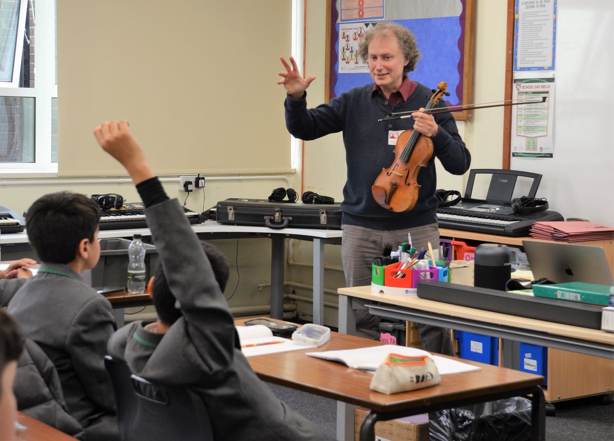 ChallneyBoys's tweet photo. Composer David Murphy @murphyconducts has been working with Class 71 in Music @nrmusicteacher on a Music and Motivation composition series using Ableton live. We are excitedly looking forward to his return visit next week with his band! Thank you David! https://t.co/2lxTB3iB1n