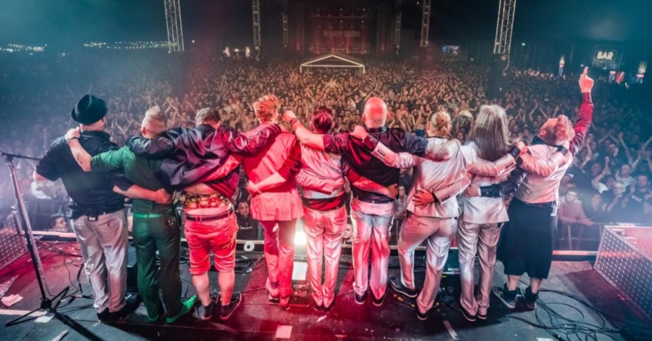 Alle Remmen Los Inschuur krijgt extra festivaldag (met o.a. <a href="/mooiwark/">Mooi Wark</a>, @rowwenheze en @bzb_nl) omdat het zo snel uitverkocht was - fest.nl/BFx7E