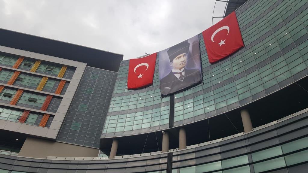 profdrhakangrbz's tweet photo. #19MayisAtaturkuAnmaGenclikVeSporBayrami Töresi gereği hak ve adalet için Ötiken bozkırlarından Ergenekon destanını yazarak başlayan kutlu yürüyüş, 19 Mayıs 1919 da büyük Atatürk’ ün Samsuna çıkışı ile taçlanmıştır. Ne mutlu gençlere, ne mutlu Türk’ üm diyene. https://t.co/V5Z1nAHFnd