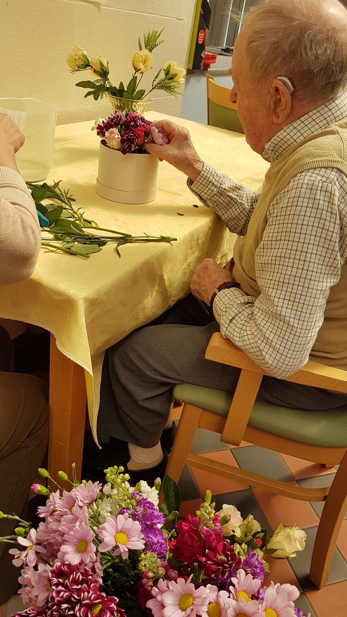 Flower Arranging 🌹🌻🌼