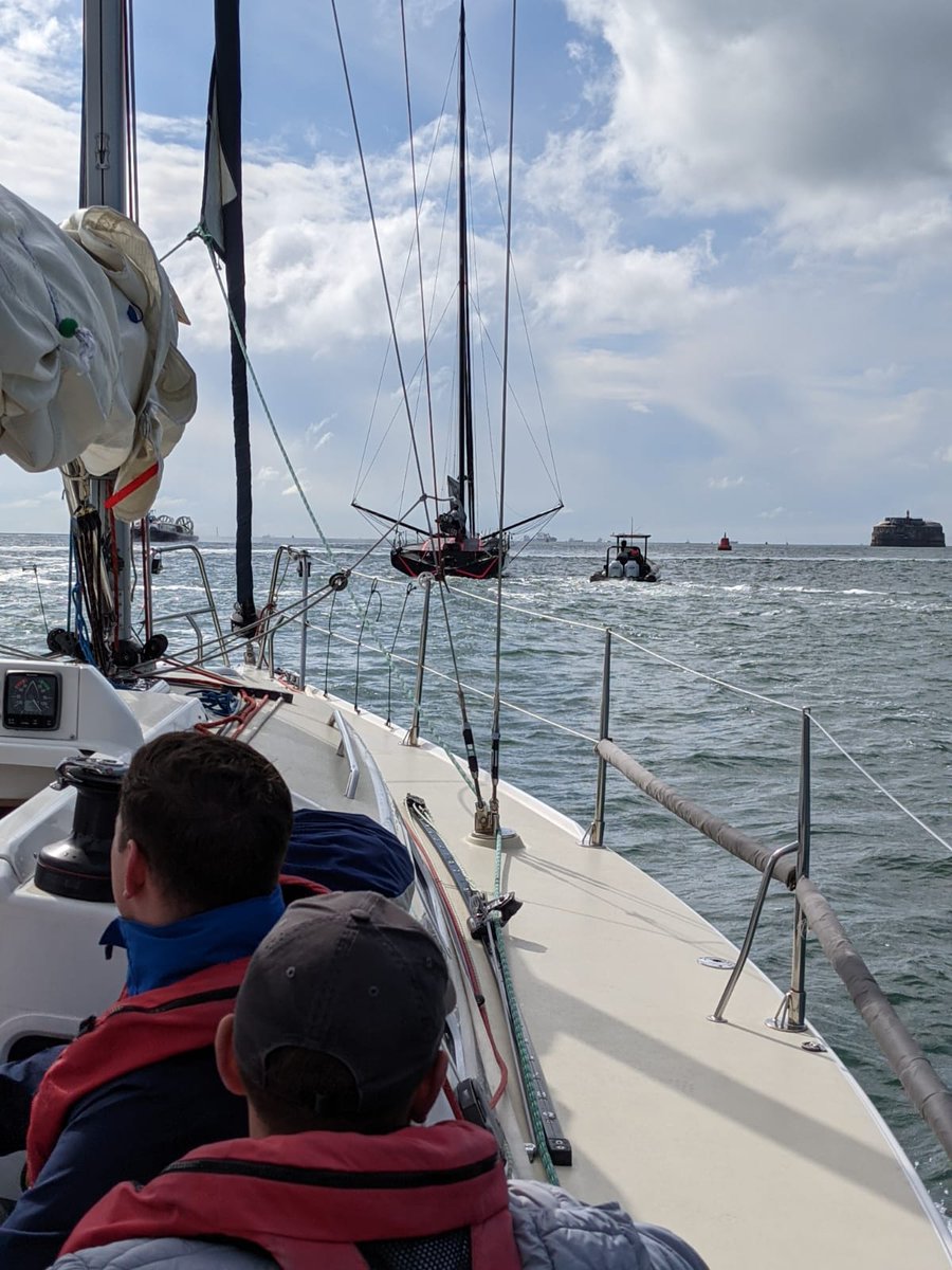 RACYachtClub's tweet photo. A great day out on board White Knight 7 for soldiers from @HEADQUARTERSRAC including being escorted out past @gosport_nci by @HUGOBOSS @AlexThomson99 

#sailing #armyconfidence #morewindplease https://t.co/h8MzBxtKi9