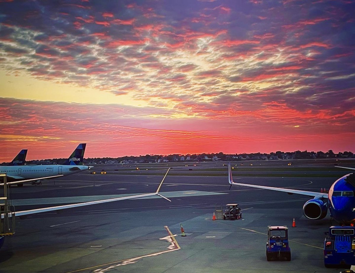 #sunrisesforamanda #heartfullofgrateful #living Thank you @SouthwestAir for the beautiful sunrise!
