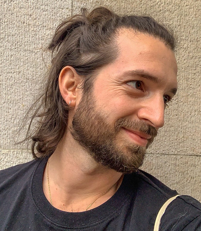 rom1jl's tweet photo. C H E V E U X ~ C H E V E U X
.
#hair #bunhairmen #bunstyles #hairdress #man #men #boystyle #menmodel #elitemodels #elite #cuteface #coupehomme #model #barbe #beard #bearded #menstyle #coiffure #cheveux #cheveuxhomme #cheveuxlongs #menmodel #coiffurehomme #hairstyle #menhairstyle https://t.co/OefyM7Yyt0
