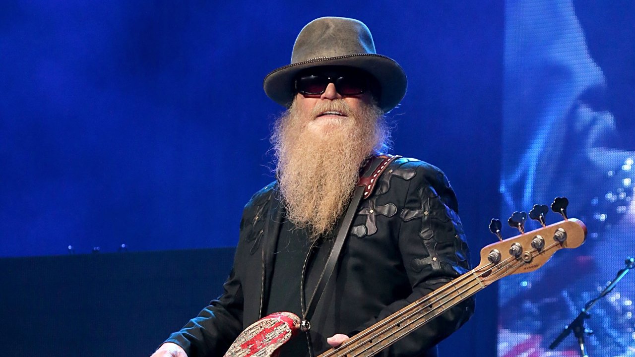 Happy birthday Dusty Hill
Born May 19,  1949 