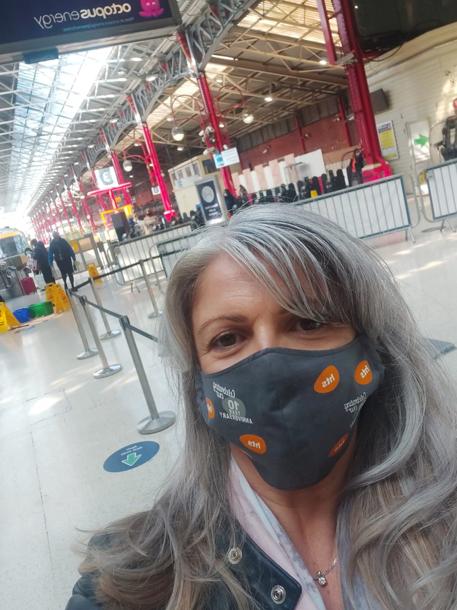 JulesHTS's tweet photo. Arrived safely in #London and now making my way across the city ready to meet @The_HBAA team at 
@LeoHotelsUK #StPauls

So excited to be back for face-to-face meetings. And... the sun is shining ☀️🙌

#HBAAfuturefit #HBAAMSMS #resilience https://t.co/idRCgC9Ufb