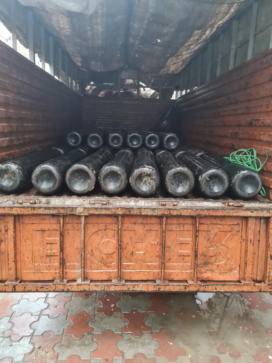 shantanum's tweet photo. First shipment to Nainital CHCs on the way, some much needed oxygen ! @AirFoundation2 @syaduvanshi @pankajvermani @vivekiitd09 https://t.co/MTP8lqUI6z