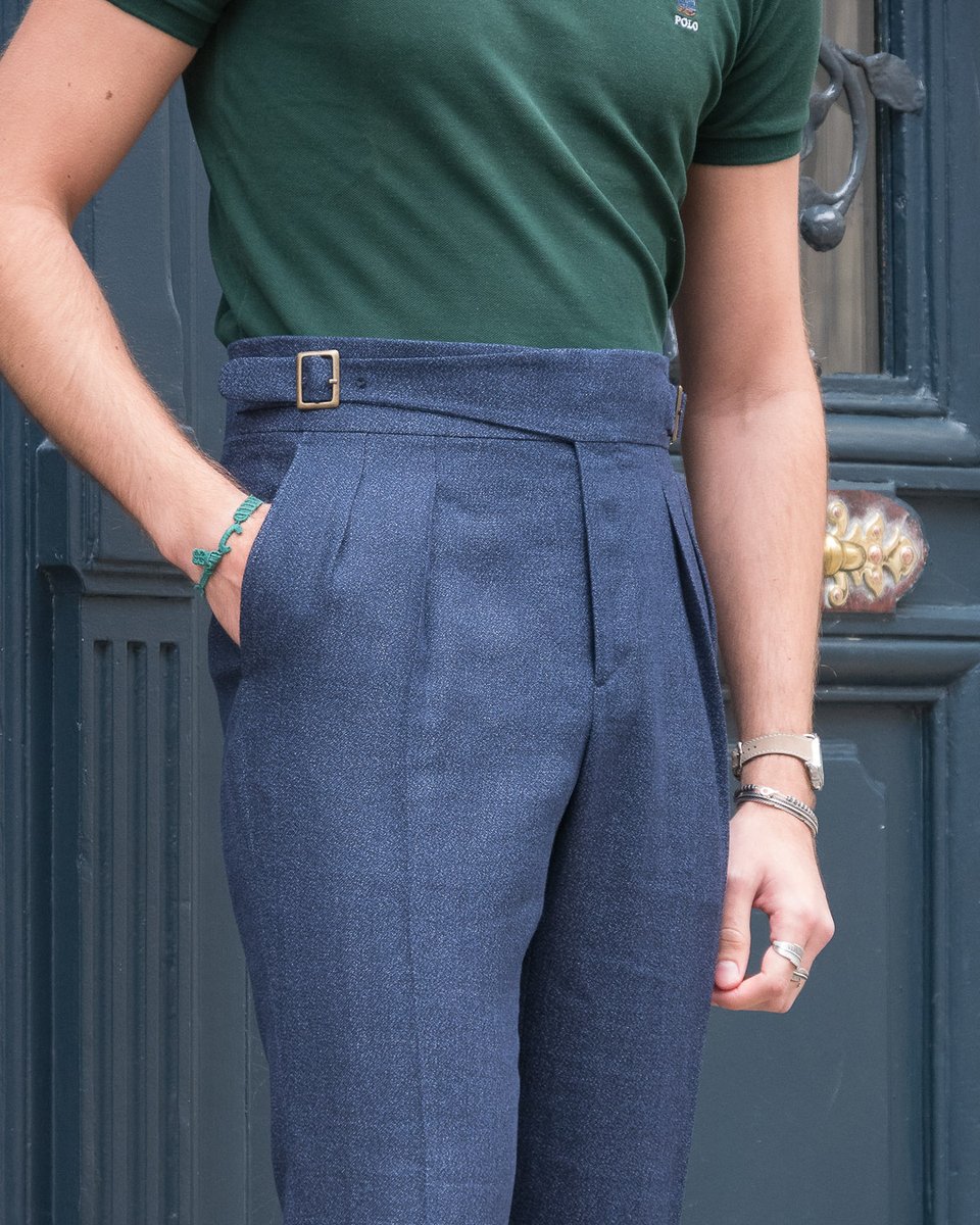 ☀️ Le #Gurkha bleu de cet été : 50% laine et 50% lin, le mix parfait entre élégance et originalité !
#GurkhaPants #GurkhaTrousers #GurkhaPant #PleatedTrousers #Pleats #PleatedPants #TasselLoafers

pantalons-scavini.fr