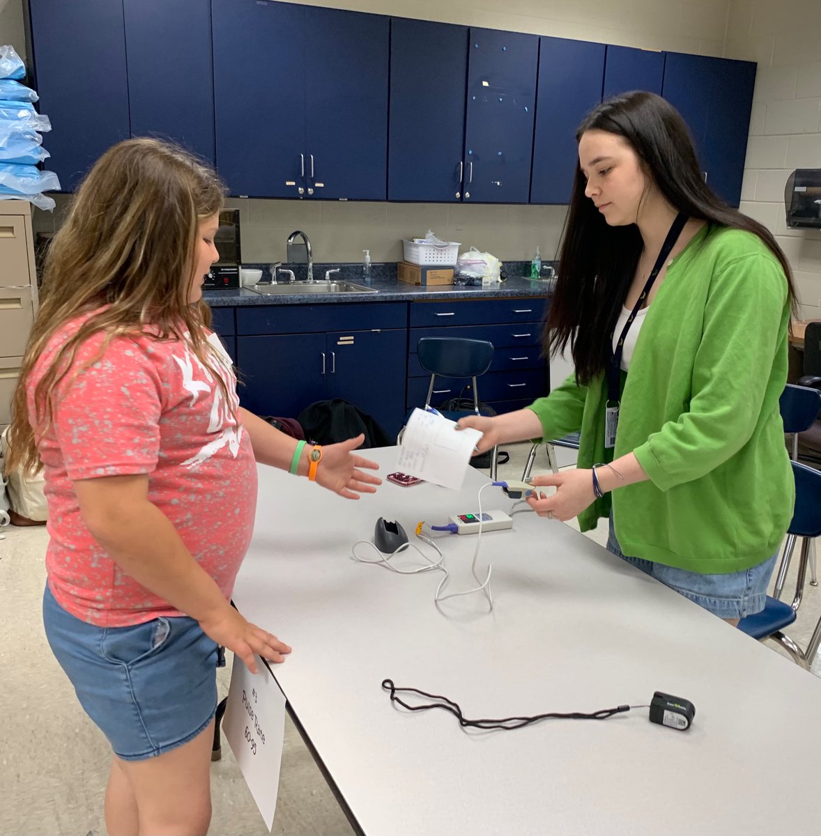 and_bcs's tweet image. 5th graders from @hopewelltigers @Charleston_ES @NorthLeeElem  @ParkView_Knight @MichiganAvenueE enjoyed being high school students @WalkerValleyHS today! It was great having them with us! #onevalley