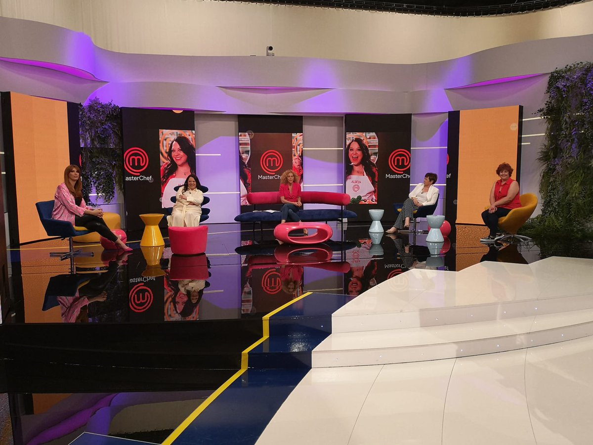 Ya está <a href="/AliciaMChef9/">Alicia MasterChef 9</a> preparada para entrar en <a href="/LaHoraTVE/">La Hora de La 1</a>. ¡No te lo pierdas! rtve.es/directo/la-1/ #MasterChef