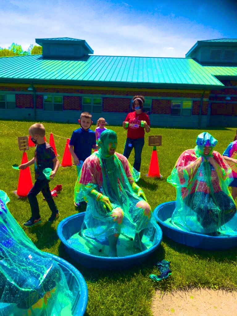 MrRodgersPE's tweet photo. Had so much fun yesterday for our Slime Day! Thanks to all the students and their families for the donations for the Kids Heart Challenge and for field day. It was a big hit here at CPS! #everykid #obos #better2gether #purplepeople https://t.co/G7uqmu1TCk