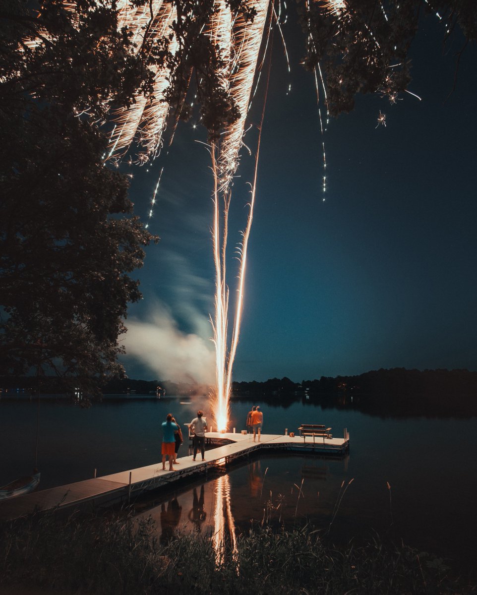 We have created three fireworks shows 🎆 to help you complete your long weekend experience!

Grab your bags 🎒tent ⛺&amp; fireworks to enjoy your getaway!

💥Fat Tuesday $150 
✨Waterfalls $250 
💣 Variety Show $350