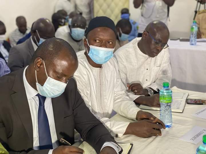 senegal0dechet's tweet photo. CRD spécial consacré à  l’évaluation de la campagne de commercialisation de l’Anacarde 2020 sous la présidence de Mme Assome Aminata DIATTA, Ministre du Commerce et des PME ce Mardi 18 Mai 2021 à l’hôtel Haubert de Ziguinchor.
#kebetu https://t.co/gRVhhlqqg5