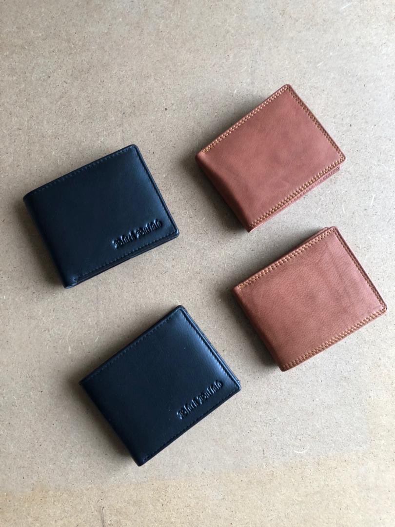 Josefly6's tweet photo. 45,000/=#Pureleather
0743358035
#SlimWallets
#twittergulio #nipedili
#Newarrivals
🔥🔥🔥🔥🩸🩸 https://t.co/Bwn1xK84fd