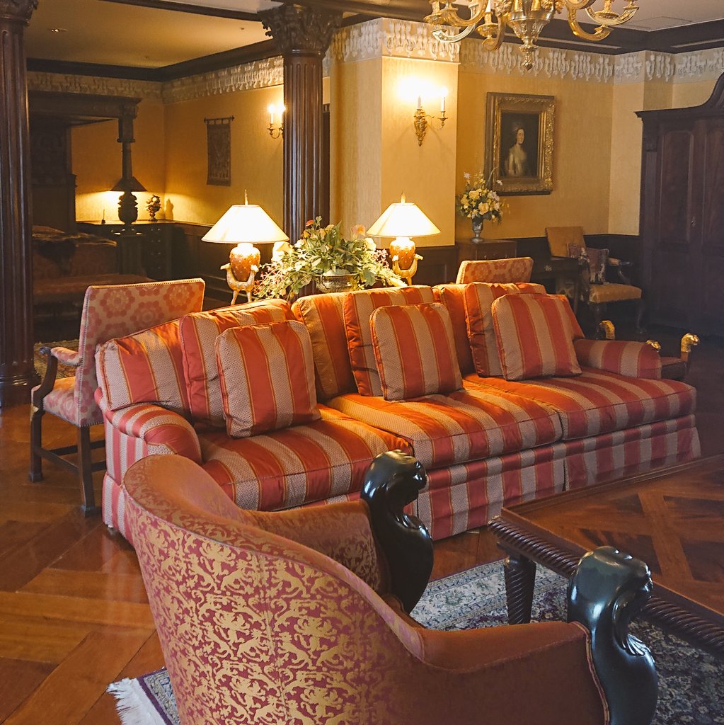 塔子 On Twitter ソファが欲しい 憧れはこんな雰囲気 でも部屋に合う お値段は お手入れは そもそもこんな大きなソファ入らないでしょう こんな素敵ソファにゴロゴロして読書したい インテリア ソファ Britishhills ブリティッシュヒルズ Https T Co