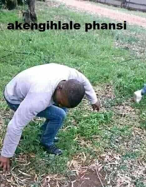 ShembeSenzo's tweet photo. @phakathwayo_579 @BuhleSkosana_ @ShangaseMvelo Kazi kwakwenzenjan kusthuthwa lesithombe 😄 https://t.co/fdKxtPDmdP