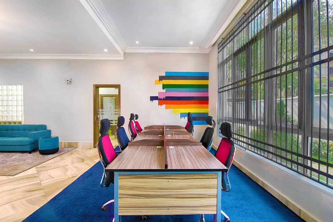 SpazioIdeale's tweet photo. It is said a shared work space in an organisation creates a sense of community and fuels creativity.
Do you agree?
Designed by Spazioideale
#coworking
#interiordesignafrica
#interiordesignlagos
#interiordesignerabuja https://t.co/vk5YqX9LSi