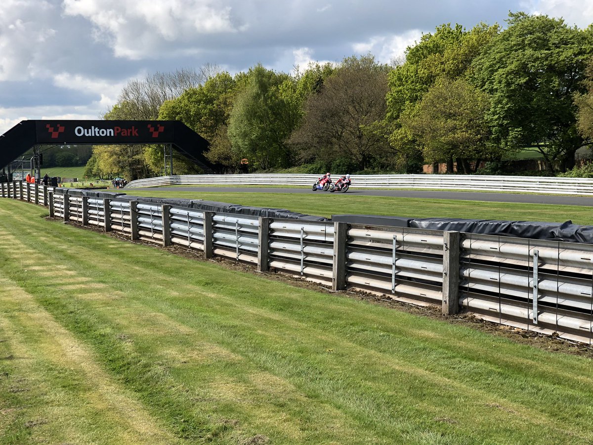 PhilScott101's tweet photo. Lovely day for the @OfficialBSB Test @Oulton_Park #BackatBSB https://t.co/9KWUv3uBTk