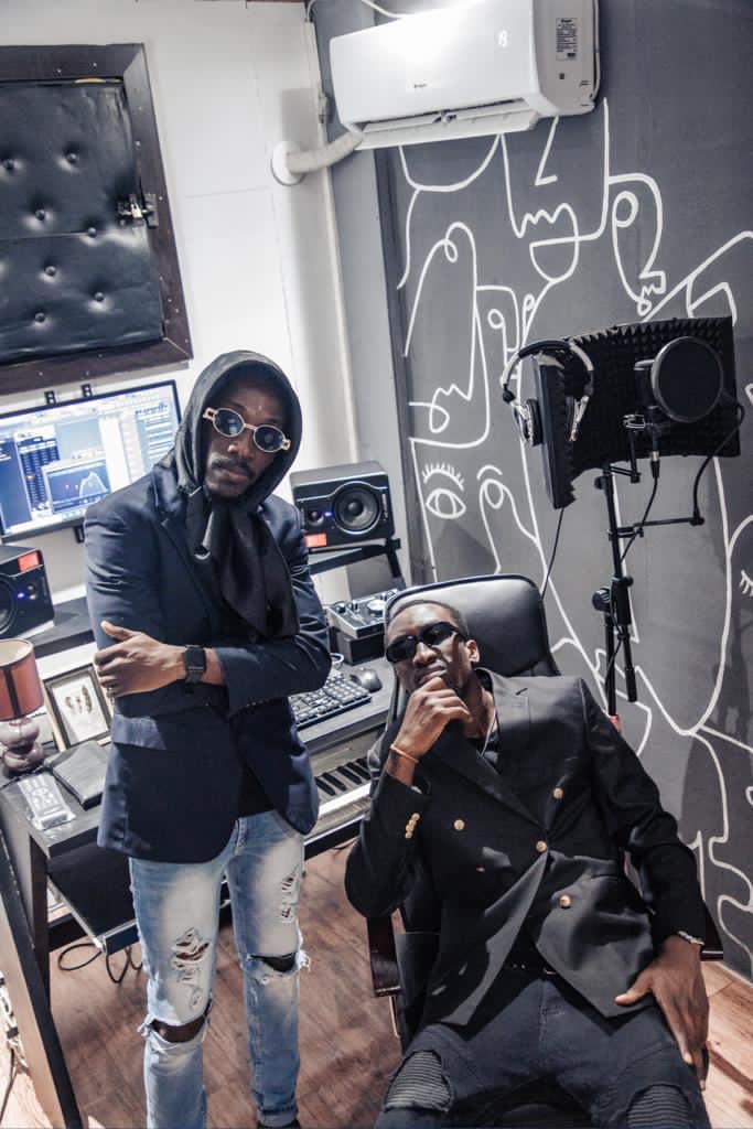 Kozak13_'s tweet photo. EMPIRE🔥🔥🔥🙏🏾🙏🏾🙏🏾🙏🏾
KOZAKERIE STUDIO 0768103345 https://t.co/mznNrxDDYB