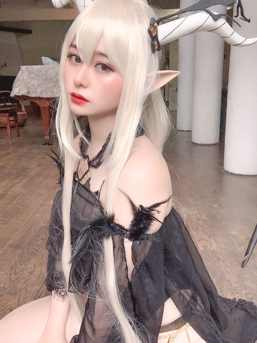 Twitterのコスプレ画像17