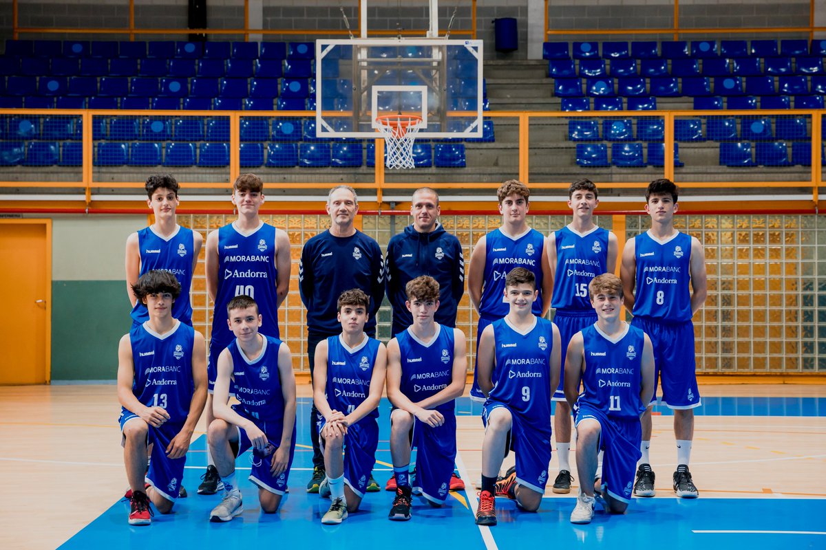 morabancandorra's tweet photo. 🏀👆
Cadet groc.
#SomUnPais #MaiSol #MaiPor https://t.co/juIh4b8Xxc