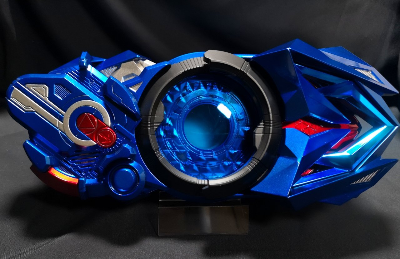 塗装ライダー ゼロワンドライバー 仮面ライダーバルカン ローンウルフ Ver 塗装 調色したパールブルー メタリックレッド 艶消しブラック シルバーで塗装しました 動画はリプで 変身アイテム塗装部 変身アイテム改造部 変身ベルト改造部 変身ベルト
