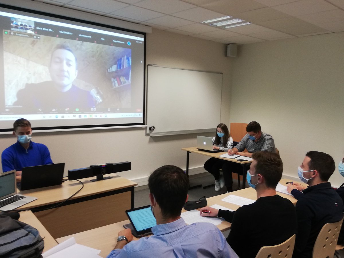 #ForumMétiers #Agricadre Émilien  <a href="/Alumni_ESA/">Alumni ESA</a> ouvre la 13 ième édition avec un témoignage d'actualité : vente directe de produits laitiers frais en temps de crise. À retrouver fromagerielegroschene.fr
🐄🥛🧺🌳