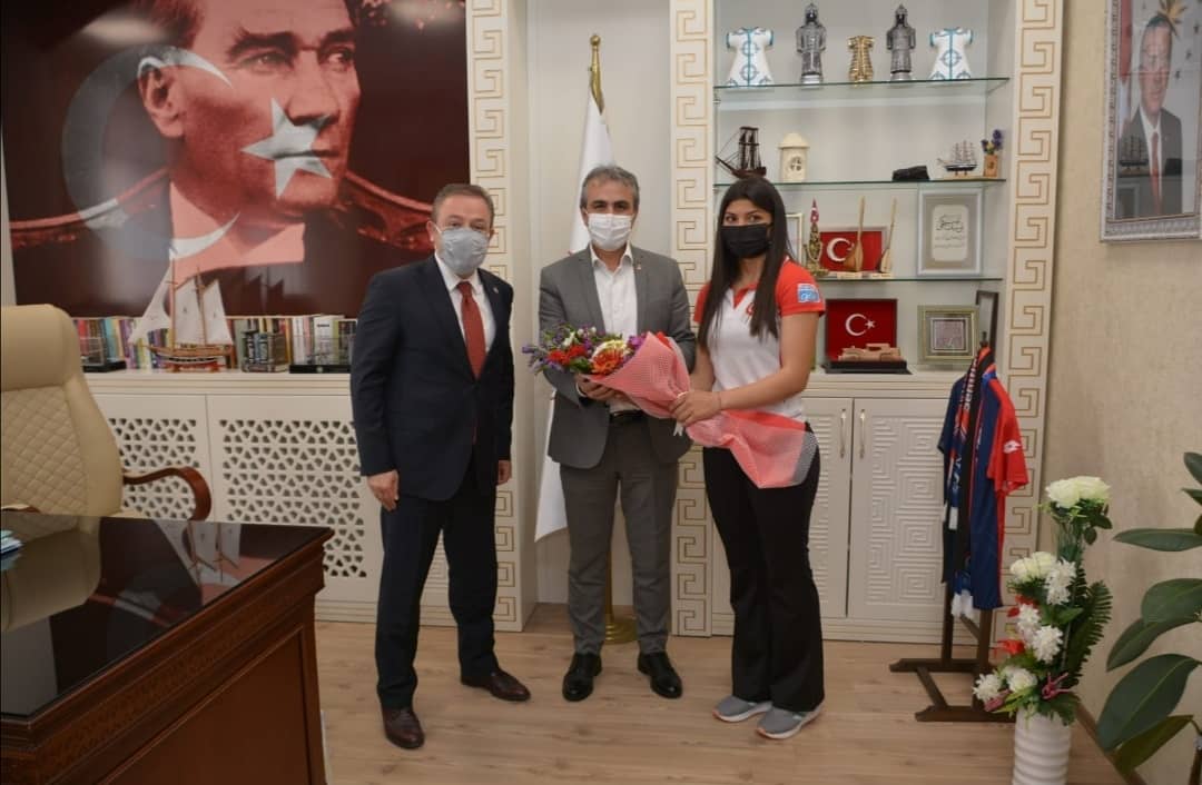 #kırıkkaleyedeğer
<a href="/tufekciyusuf/">Yusuf TÜFEKÇİ</a>  <a href="/ziyaselcuk/">Ziya Selçuk</a> <a href="/TC_kkalevalilik/">Kırıkkale Valiliği</a>