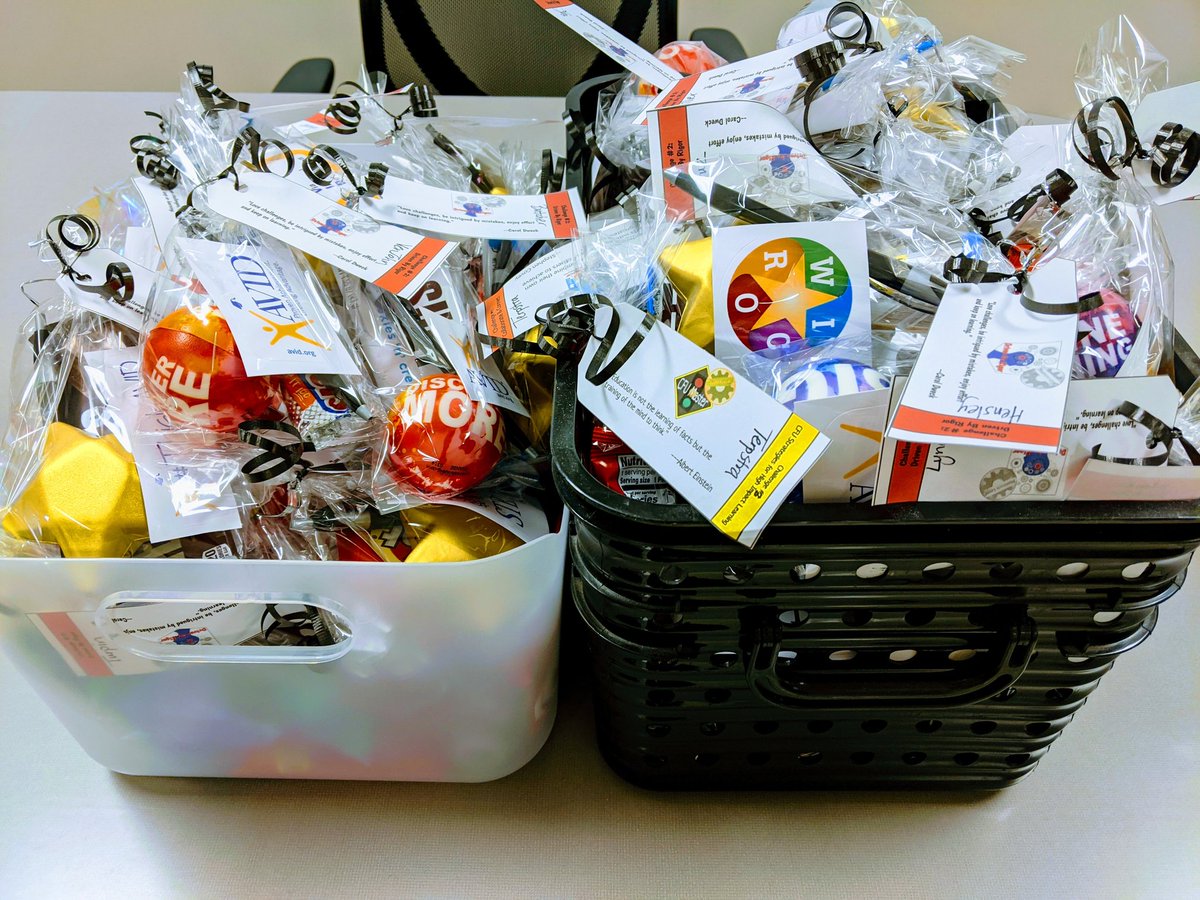 Innovation Challenge PRIZE BLAST!! During the last two days, over 100 badges and prizes were distributed throughout GCHS! Super exciting!! #TheInnovationFactory #iteachgc