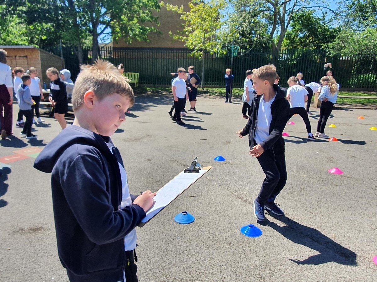 4CBLD's PE and maths.....